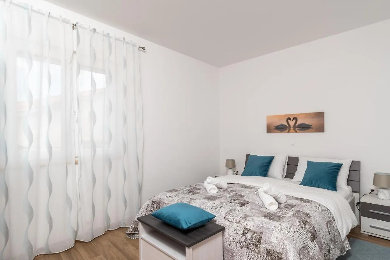 Apartment Apartman Palada Zminj