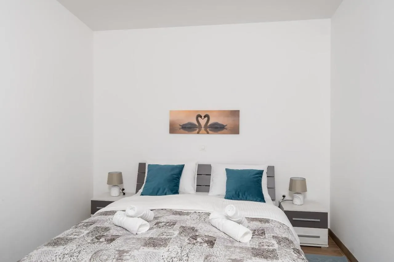Apartman Palada Zminj 0*,  Croatia