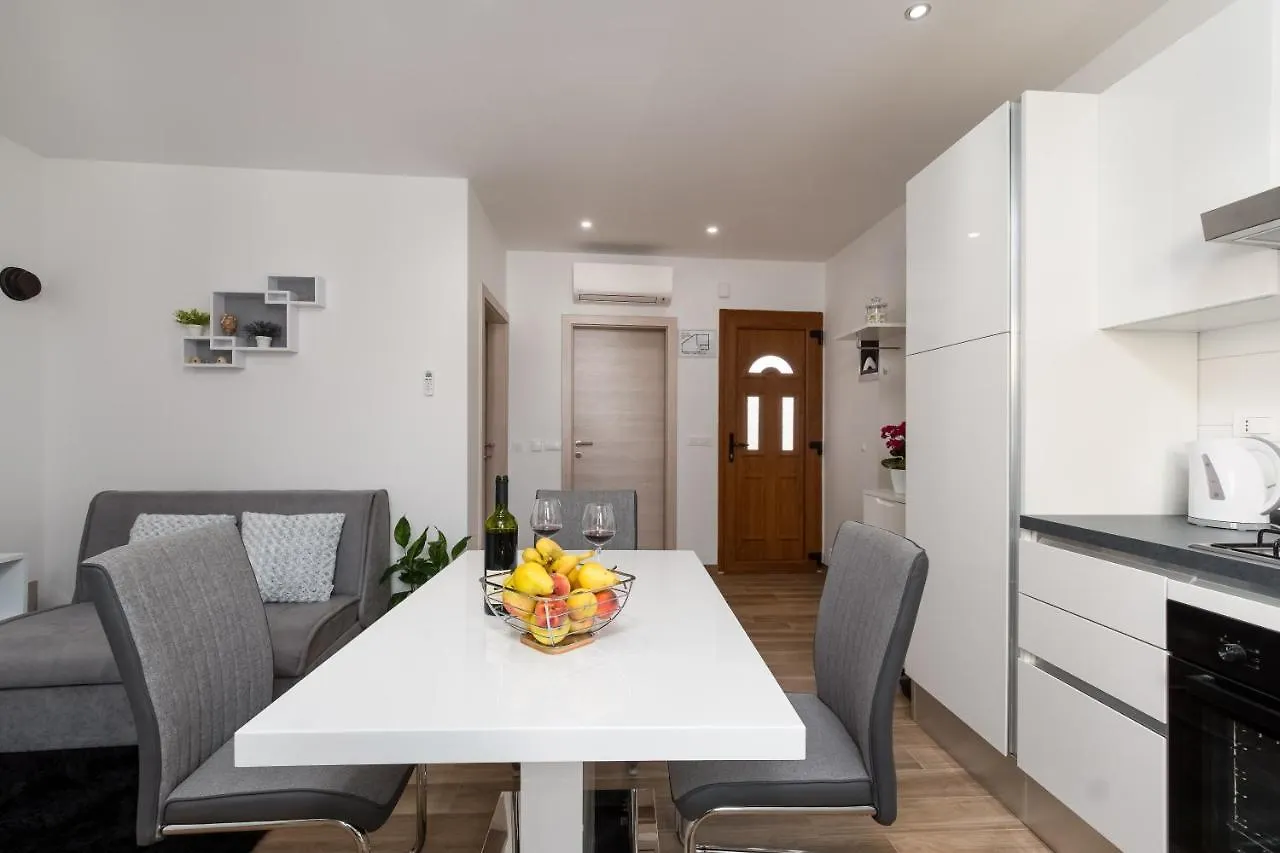 Apartman Palada Zminj Apartment
